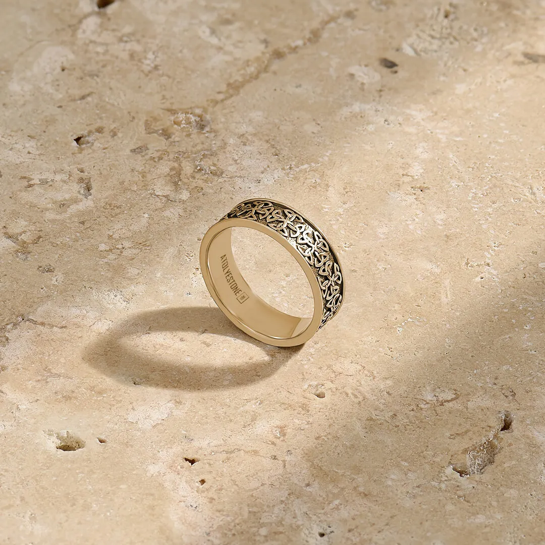 Celtic Band Ring in Gold