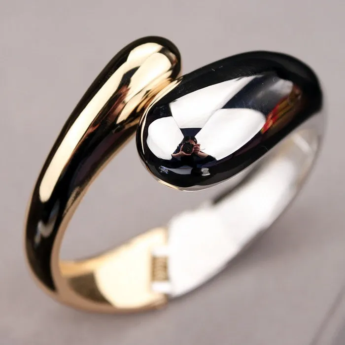 Fashion Jewelry Alloy Simple Bangles Bracelets for Women in Gold Color