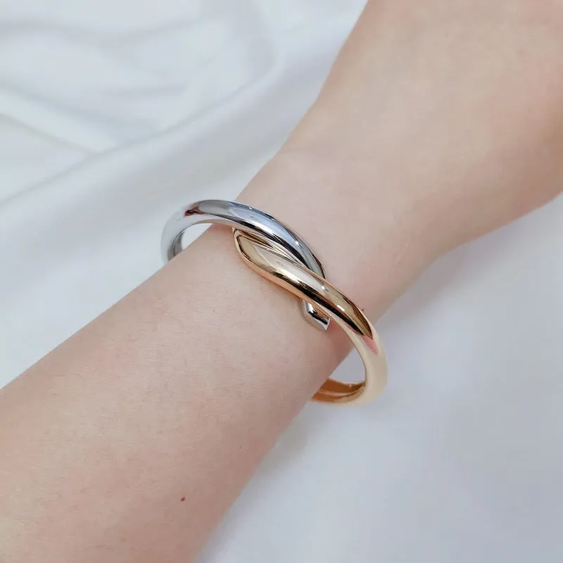 Trendy Jewelry Simple Metal Geometric Cuff Bangle Bracelet for Women in Gold Color